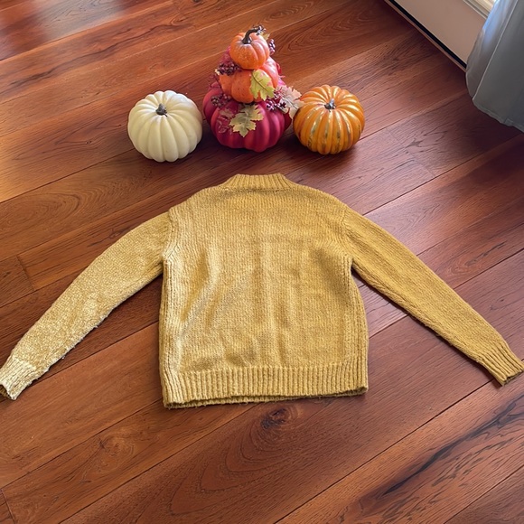 Philosophy Sweater - Picture 6 of 6